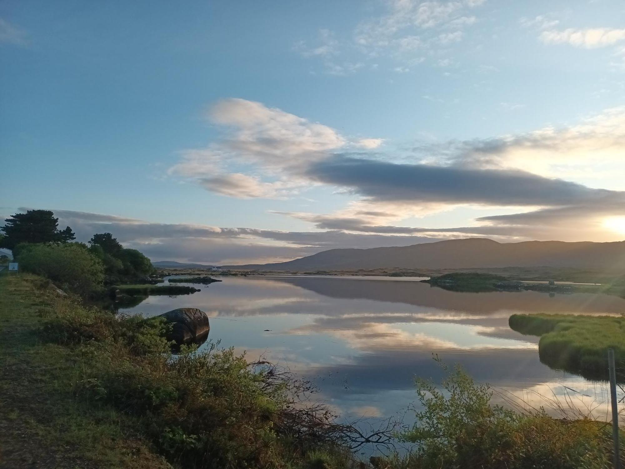Connemara Lake View Apartment Camus Eighter Eksteriør bilde